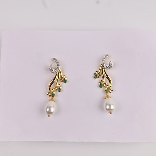 Pearlwood Grace Earring