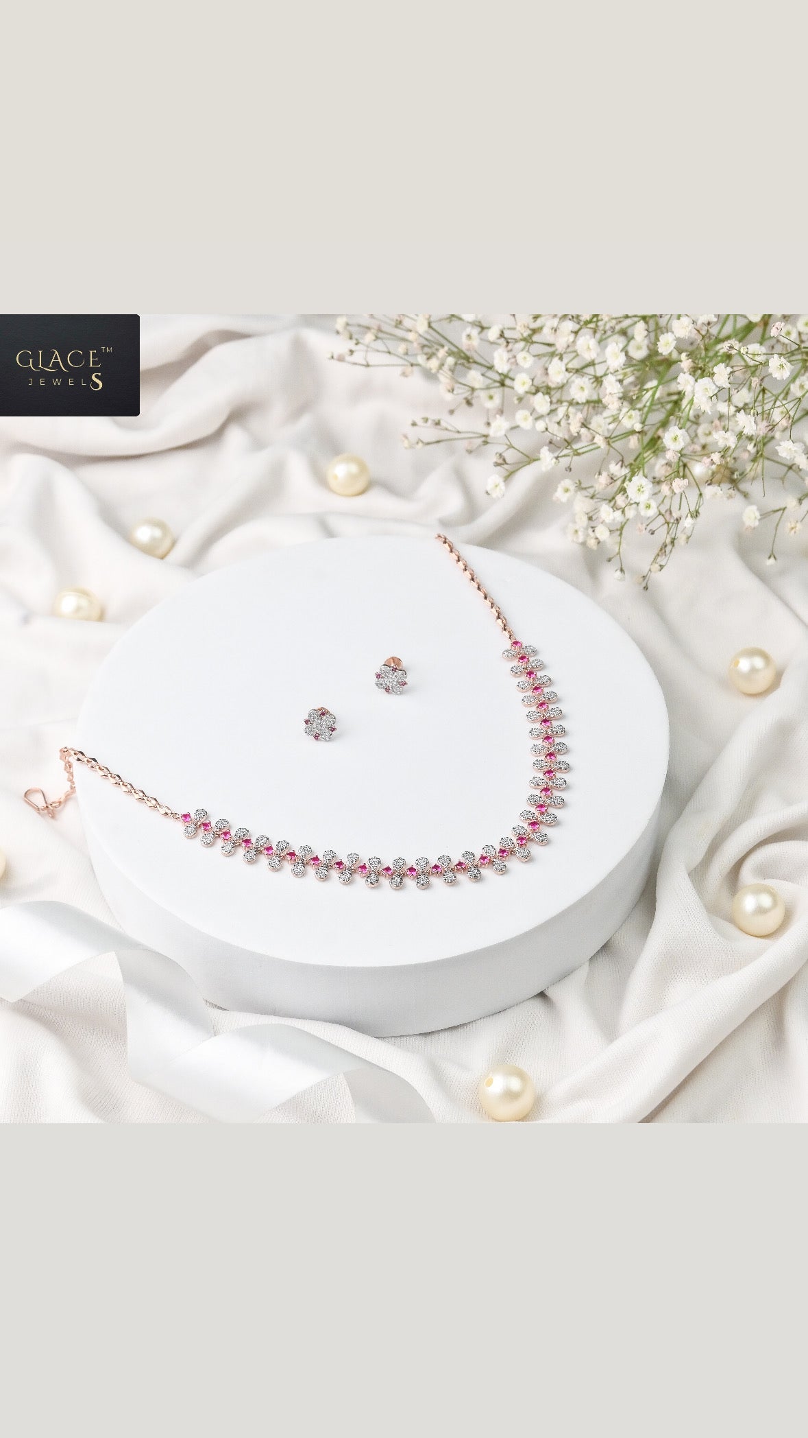 Scarlet Choker